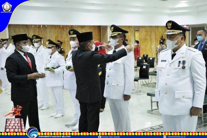 Gubernur Lantik Bupati dan Wakil Bupati Nias Selatan